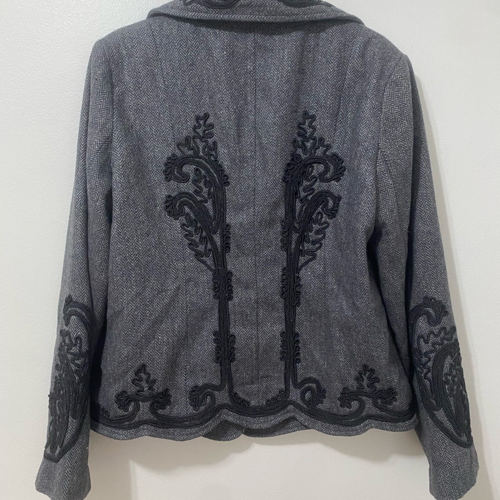 Soft Surroundings Eaton Manor Herringbone Embroidered Wide Collar Blazer - Picture 7 of 7